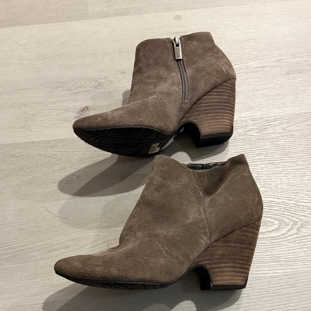 Kenneth Cole Reaction Dark Brown Suede Ankle Booties - Picture 3 of 9
